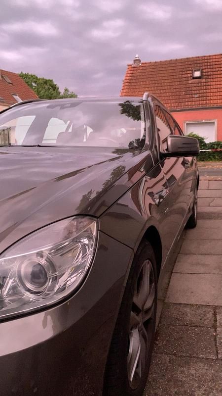 Gebraucht Mercedes E350 231 PS (169 kW) 2009 Kombi