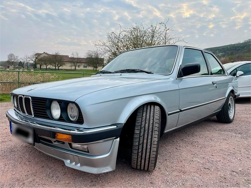 Gebraucht BMW 323 150 PS (110 kW) 1983 Limousine
