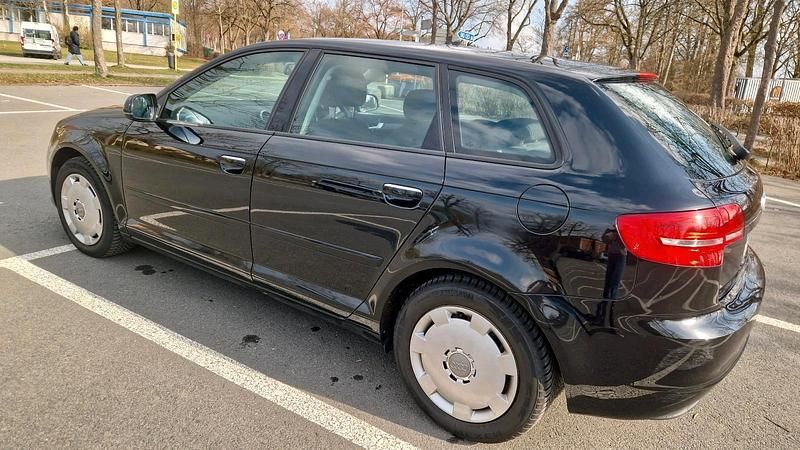 Usado Audi 200 200 CV (147 kW) 2011 Negro Berlina