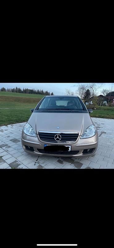 Gold Gebraucht 2004 Mercedes A180 Limousine | 2.399 € (Fairer Preis) - Bild 1/4