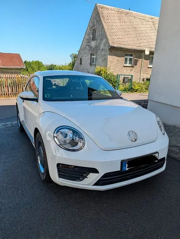Gebraucht VW Beetle 105 PS (77 kW) 2016 Weiß Kleinwagen
