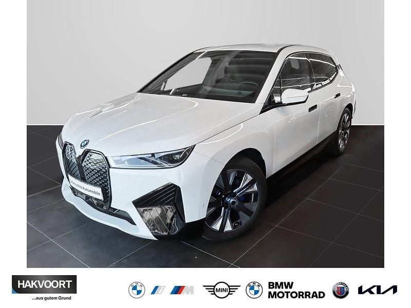 Alpinweiß uni Gebraucht 2022 BMW iX Sport Line SUV | 44.990 € (Guter Preis) - Bild 1/3