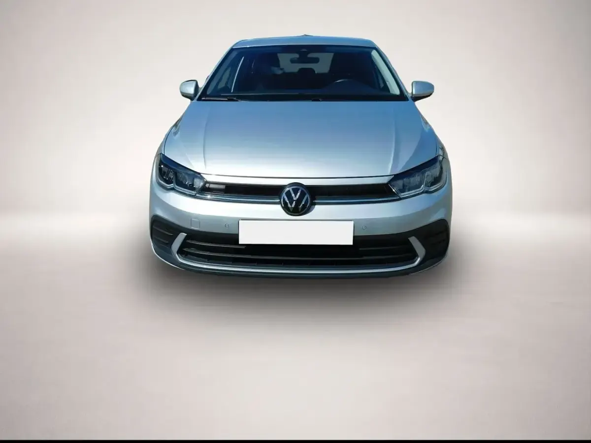 Gebraucht VW Polo Life 80 PS (58 kW) 2023 Silber Kleinwagen