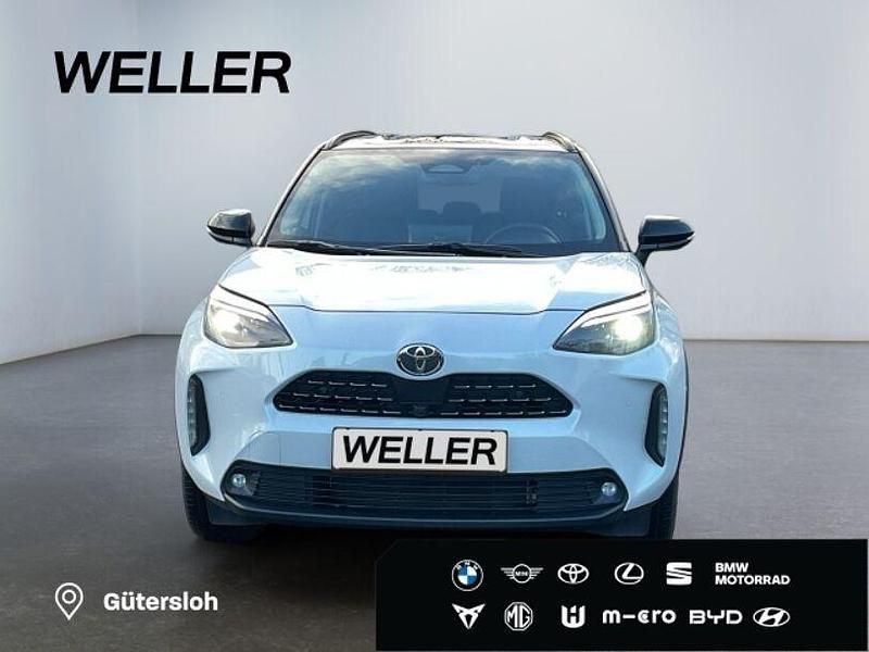 Gebraucht Toyota Yaris Hybrid Advance 130 PS (95 kW) 2024 Platinum weiß metallic / schwarz
