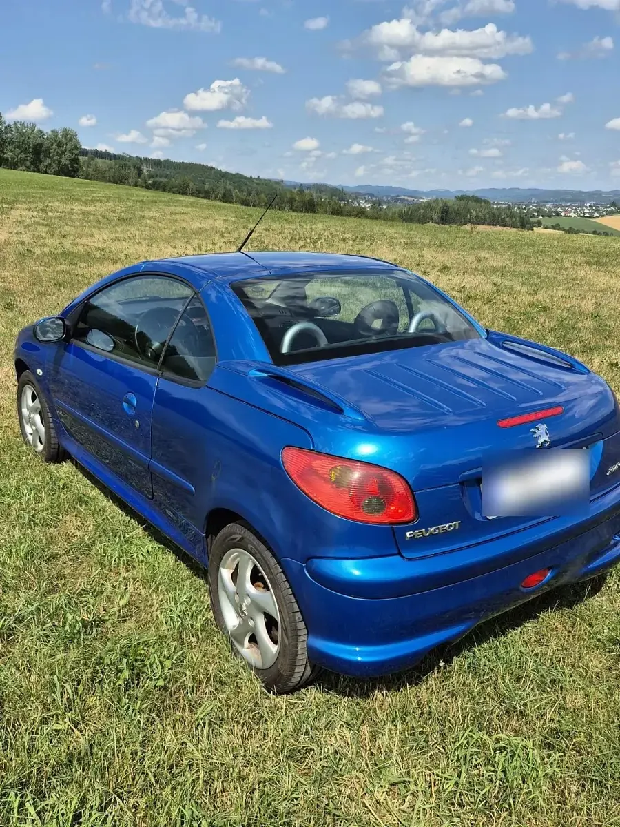 Gebraucht Peugeot 206 CC 109 PS (80 kW) 2006 Blau Cabrio