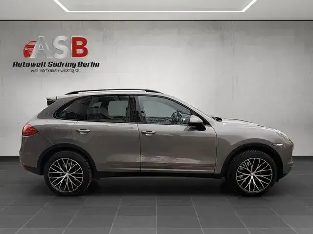 Gebraucht Porsche Cayenne 245 PS (180 kW) 2011 Grau SUV