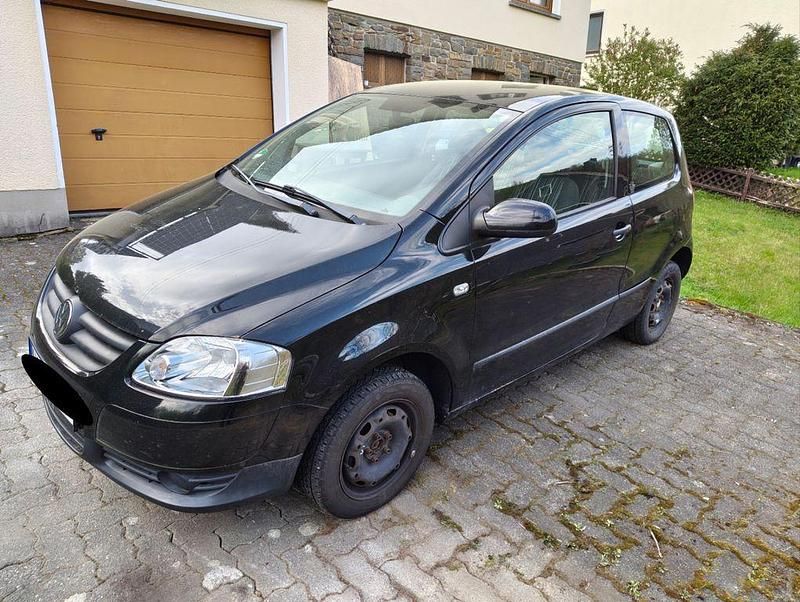 Second-hand VW Fox 54 CP (39 kW) 2007 Negru Hatchback