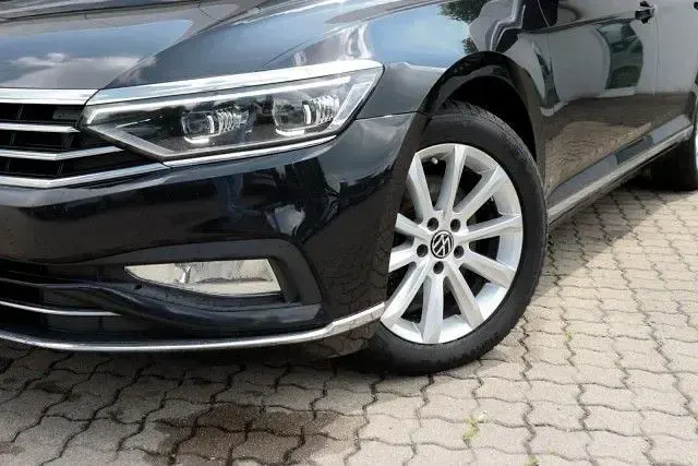 Gebraucht VW Passat Elegance 150 PS (110 kW) 2022 Schwarz Kombi