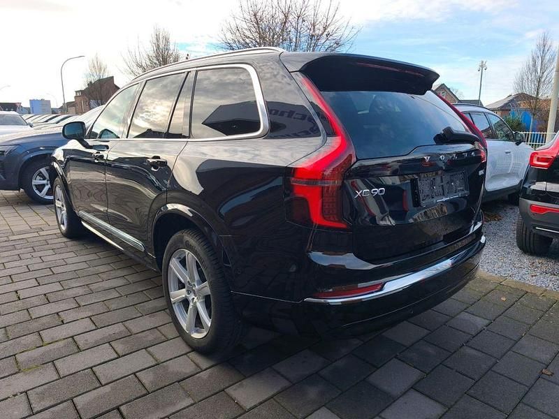 Second-hand Volvo XC90 Plus 250 CP (183 kW) 2025 Negru SUV