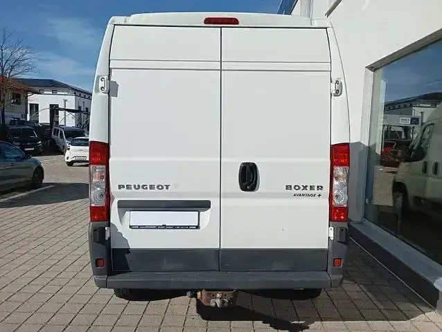Gebraucht Peugeot Boxer Avantage 131 PS (96 kW) 2014 Weiß Van