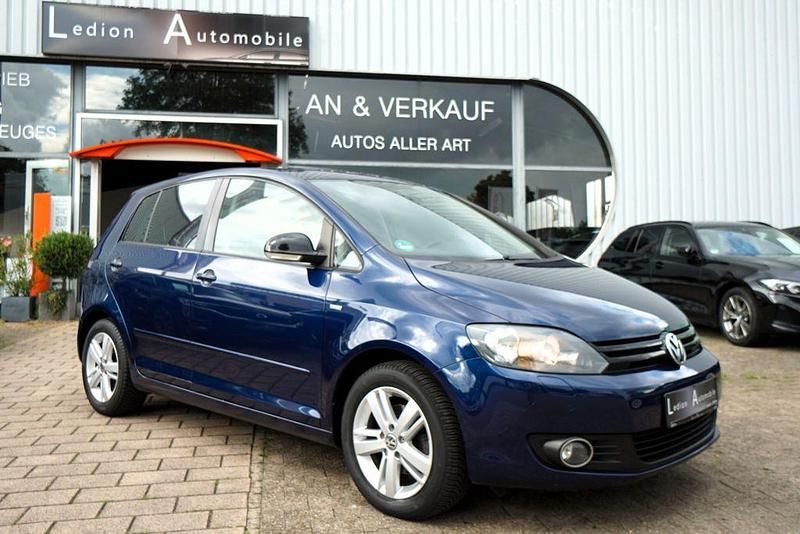 Blau Gebraucht 2012 VW Golf VII Match Limousine | 7.800 € (Fairer Preis) - Bild 1/4