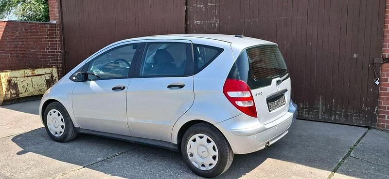 Silber Gebraucht 2004 Mercedes A170 Kleinwagen | 2.100 € (Fairer Preis) - Bild 1/3