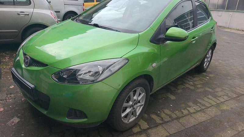 Gebraucht Mazda 2 91 PS (66 kW) 2009 Grün Kleinwagen