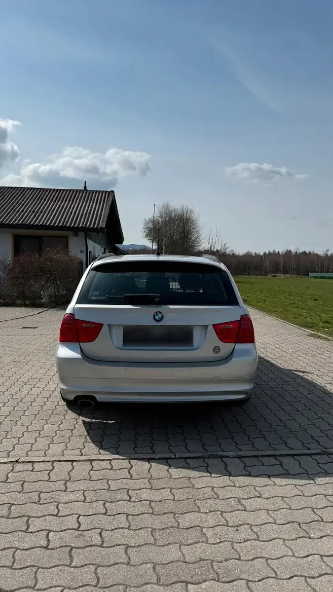 Używany BMW 320 184 KM (135 kW) 2012 Srebrny Kombi