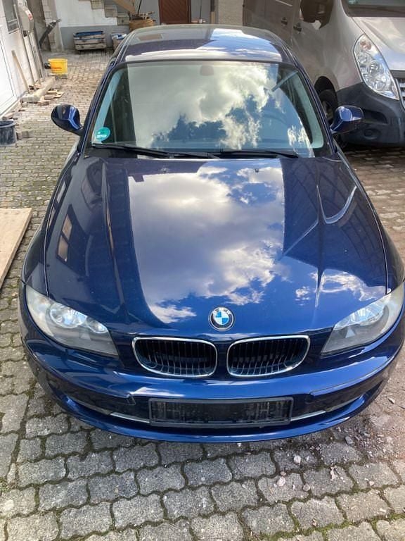 Gebraucht BMW 116 Sport Line 116 PS (85 kW) 2009 Blau Kleinwagen