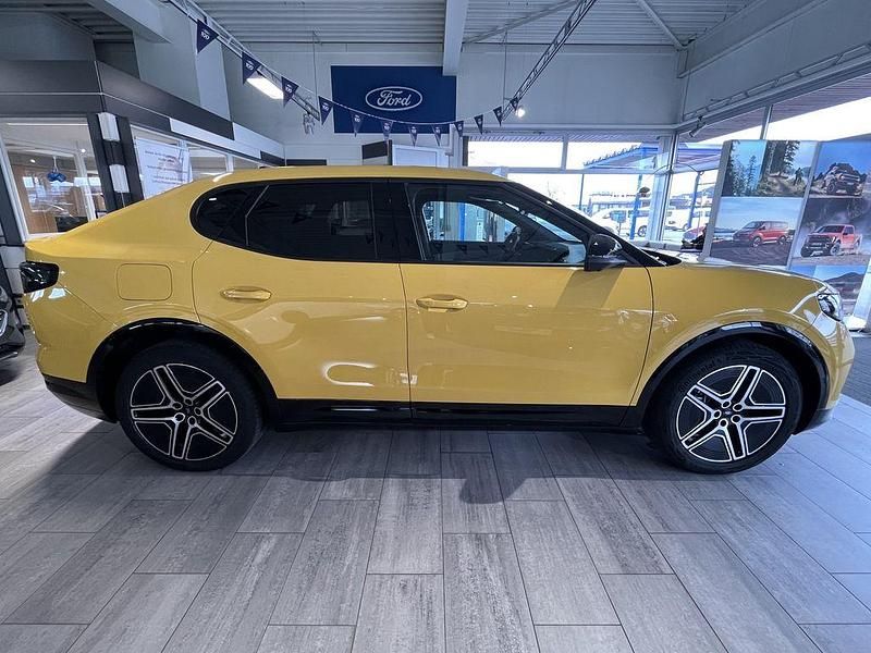 Gebraucht Ford Capri Premium 210 kW (286 PS) 2024 Omg yellow SUV