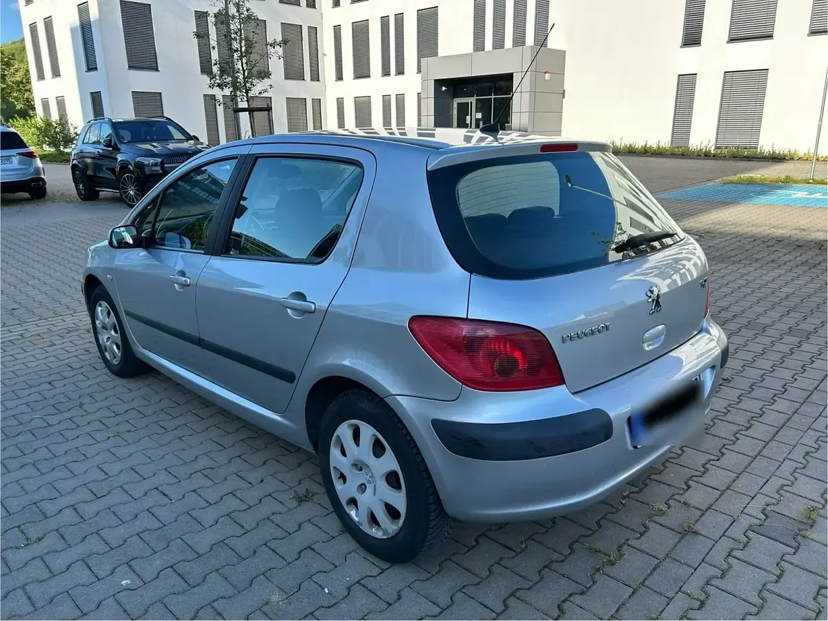 Gebraucht Peugeot 307 Filou 109 PS (80 kW) 2003 Silber Kleinwagen