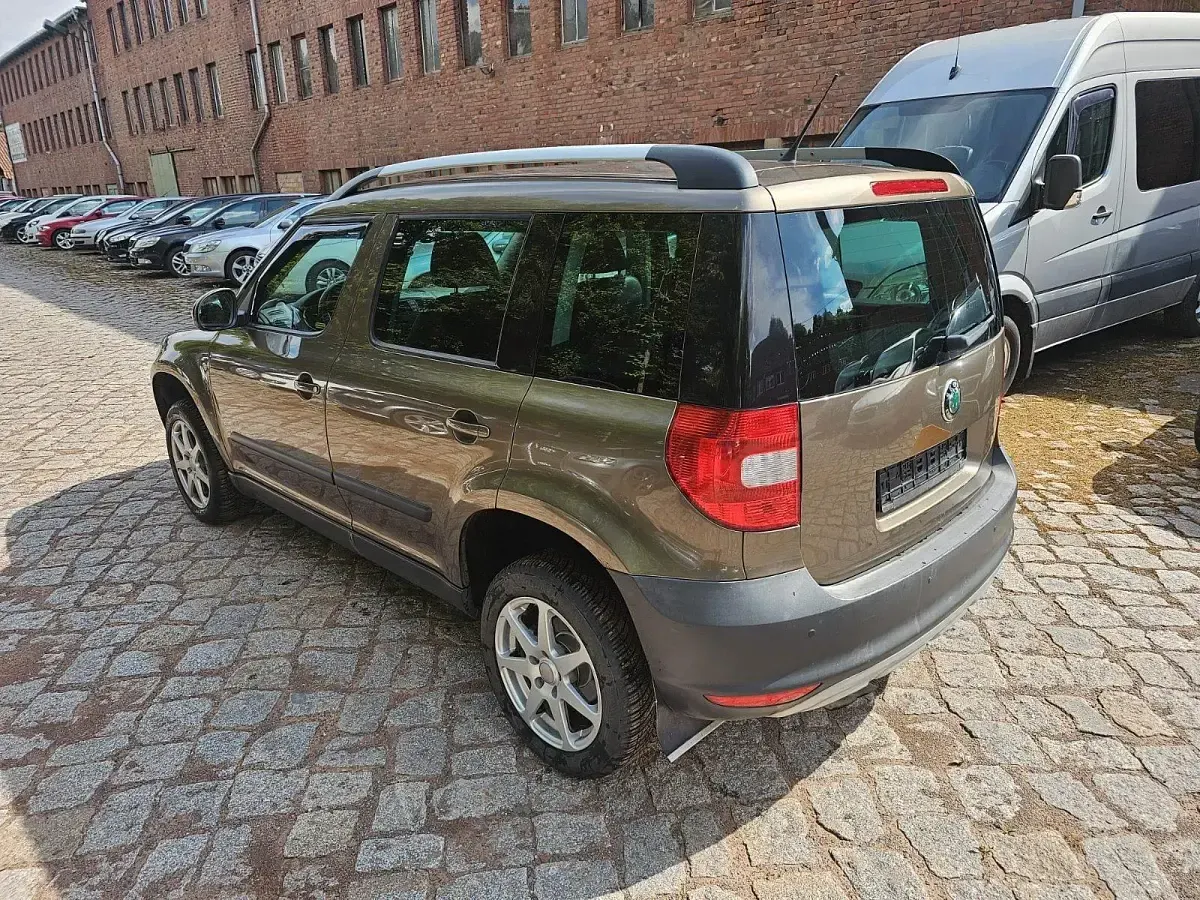 Gebraucht Skoda Yeti Experience 105 PS (77 kW) 2010 Braun SUV
