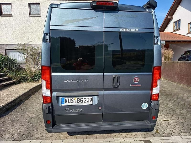 Gebraucht Fiat Ducato 140 PS (102 kW) 2024 Grau Van