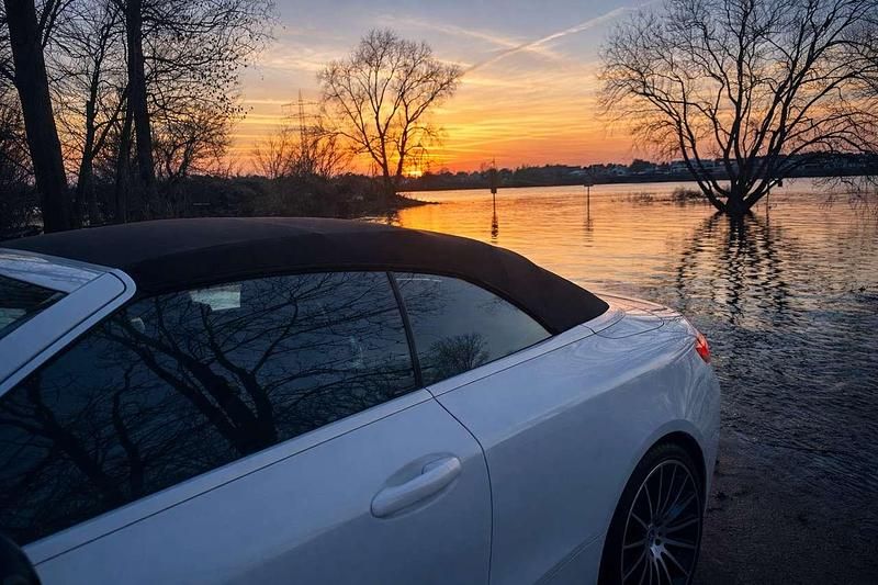 Gebraucht Mercedes E200 AMG line 185 PS (136 kW) 2018 Weiß Cabrio