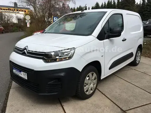 Gebraucht Citroën Berlingo 102 PS (75 kW) 2023 Weiss Van / Kleinbus