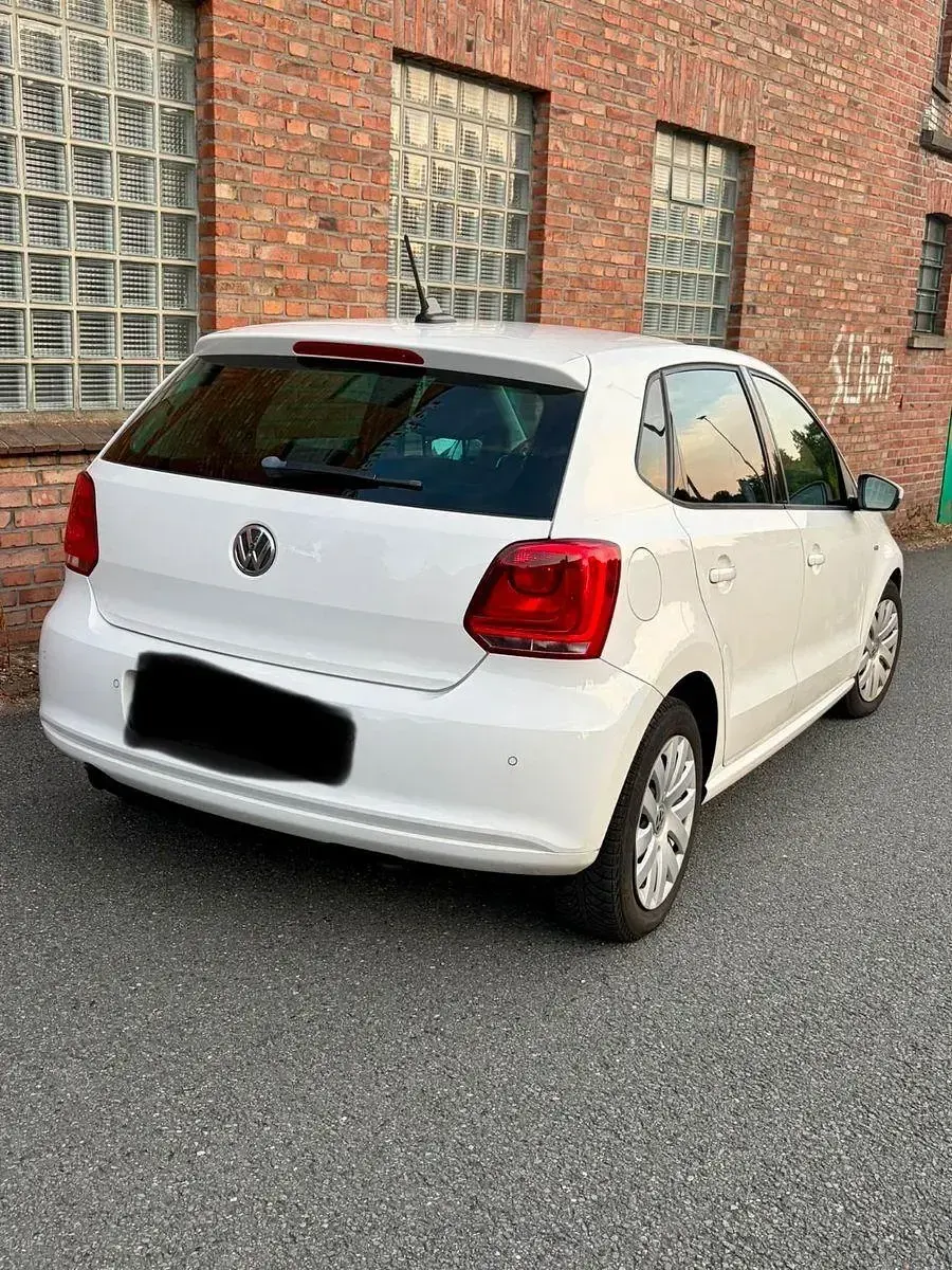 Gebraucht VW Polo Life 90 PS (66 kW) 2013 Weiß Kleinwagen