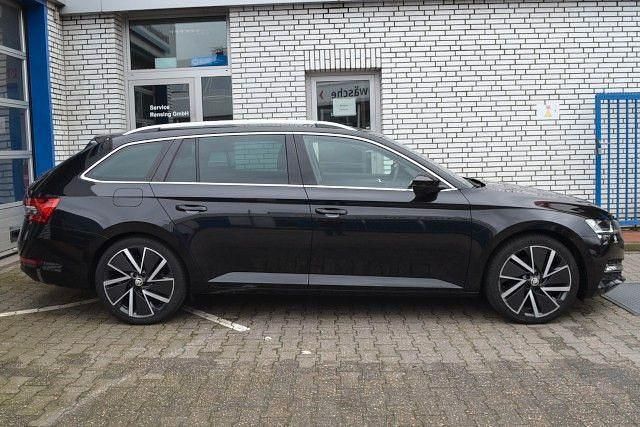 Gebraucht Skoda Superb Style 150 PS (110 kW) 2023 Schwarz Kombi