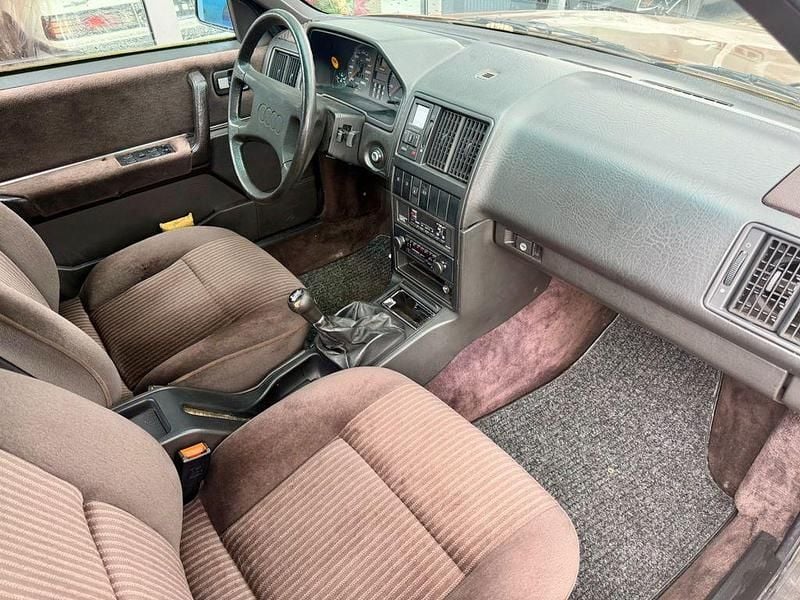 Usado Audi 200 182 HP (133 kW) 1984 Castanho Sedan