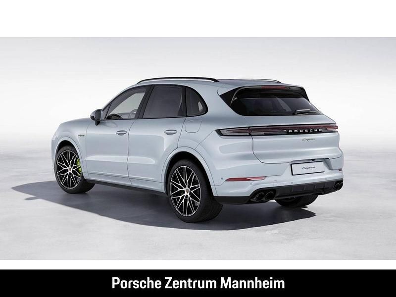 Gebraucht Porsche Cayenne 470 PS (345 kW) 2024 Silber SUV