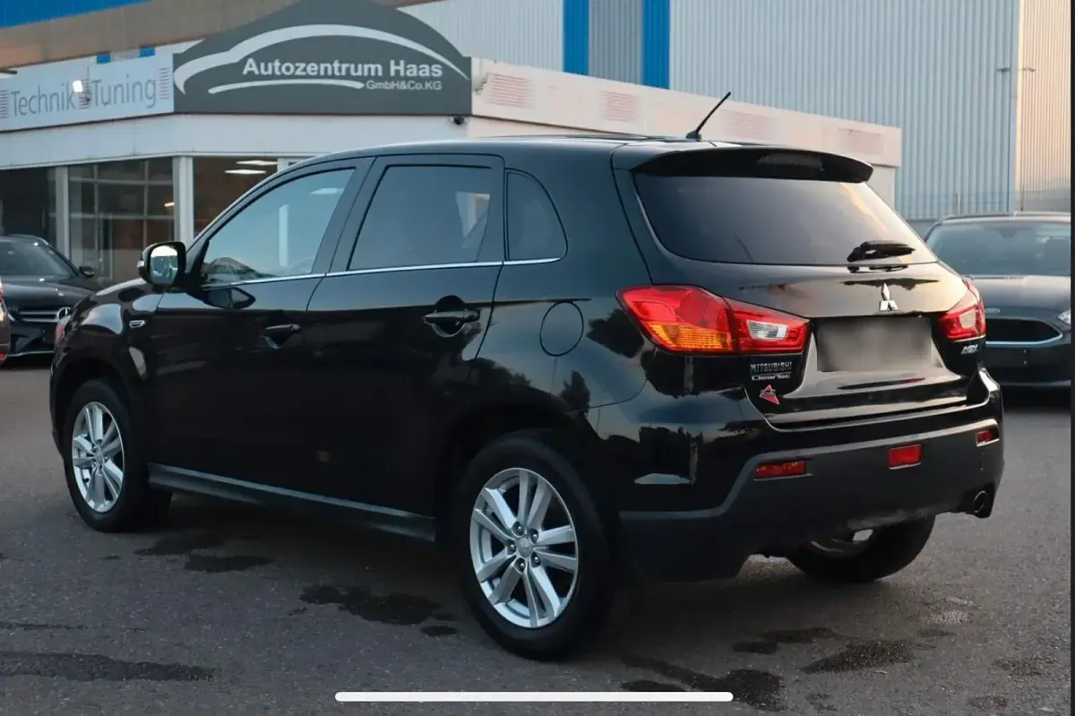 Second-hand Mitsubishi ASX 150 CP (110 kW) 2011 Negru SUV