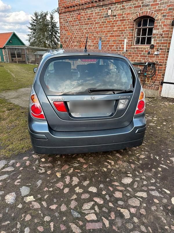 Gebraucht Suzuki Liana 106 PS (77 kW) 2007 Grau Limousine