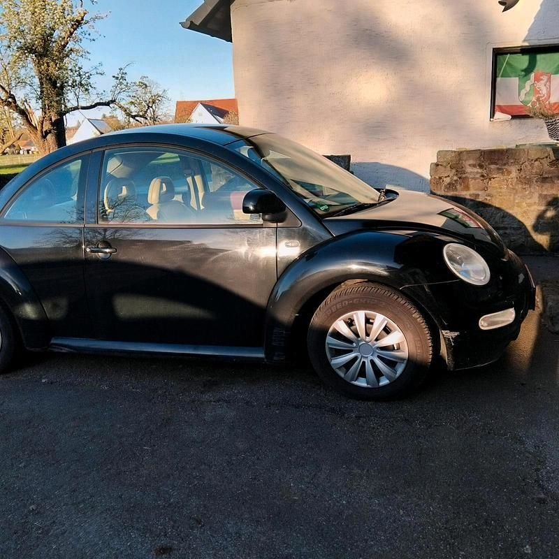 Gebraucht VW New Beetle 115 PS (84 kW) 1998 Schwarz Kleinwagen