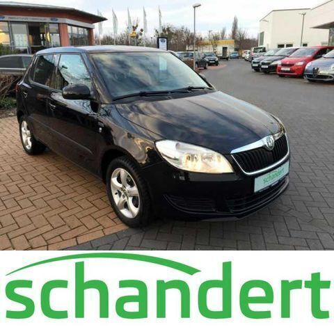 Schwarz metallic Gebraucht 2011 Skoda Fabia Family Kleinwagen | 10.450 € - Bild 1/4