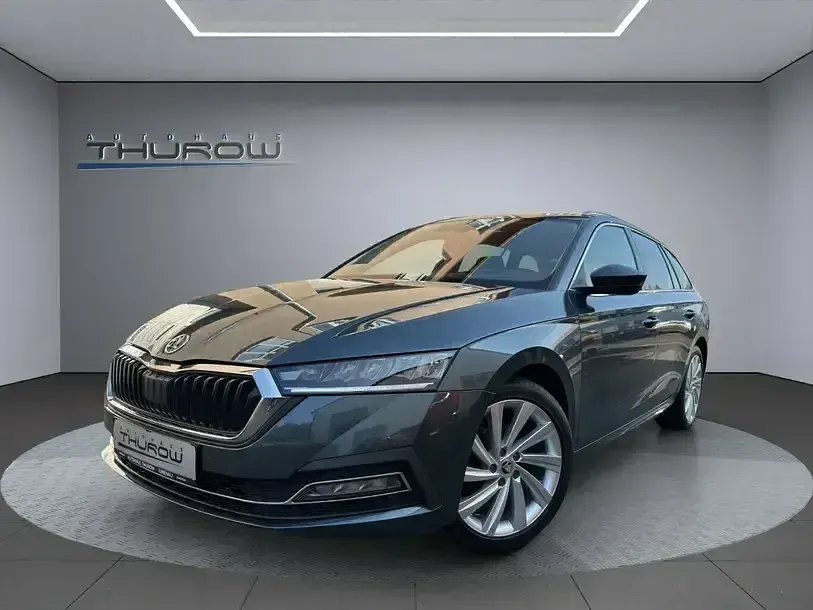 Gebraucht Skoda Octavia First Edition 150 PS (110 kW) 2020 Quarzgrau metallic Limousine