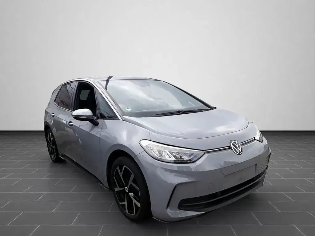 Gebraucht VW ID.3 Pro 150 kW (204 PS) 2024 Mondsteingrau Kleinwagen