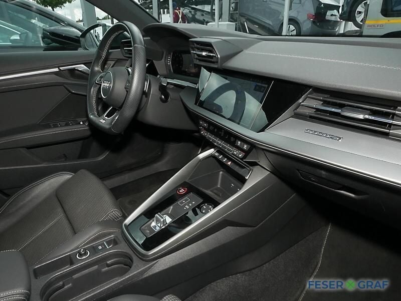 Gebraucht Audi Q2 Ambiente 310 PS (228 kW) 2021 Mythosschwarz metallic SUV