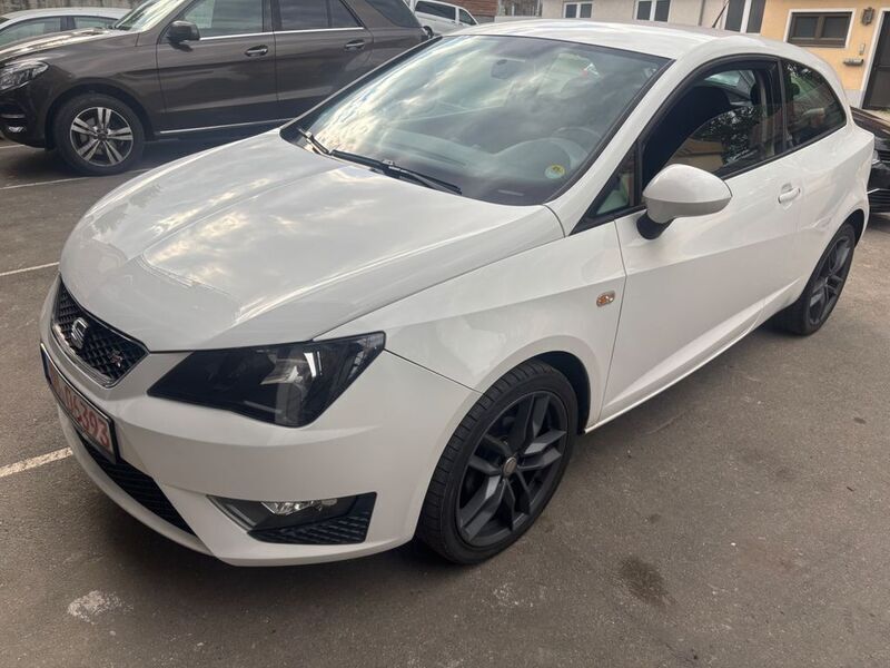 Weiß Gebraucht 2012 Seat Ibiza SC FR Kleinwagen | 3.990 € (Guter Preis) - Bild 1/4