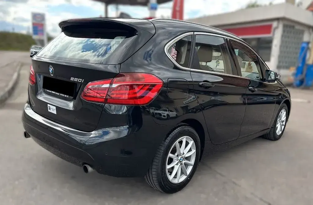 Gebraucht BMW 220 Active Tourer Basis 192 PS (141 kW) 2016 Schwarz Van / Kleinbus