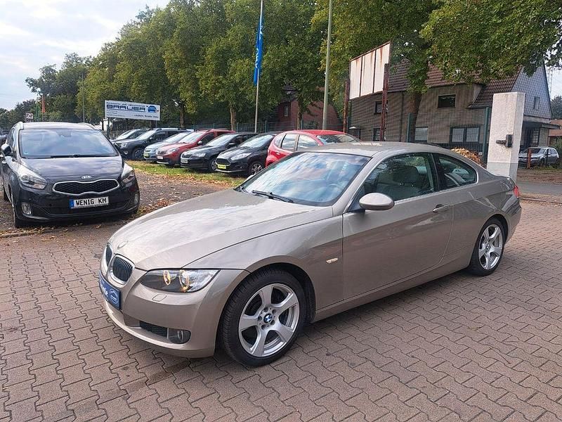 Gebraucht BMW 325 218 PS (160 kW) 2008 Grau Coupé