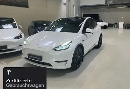 Usado Tesla Model Y Performance 321 kW (437 CV) 2023 Blanco SUV