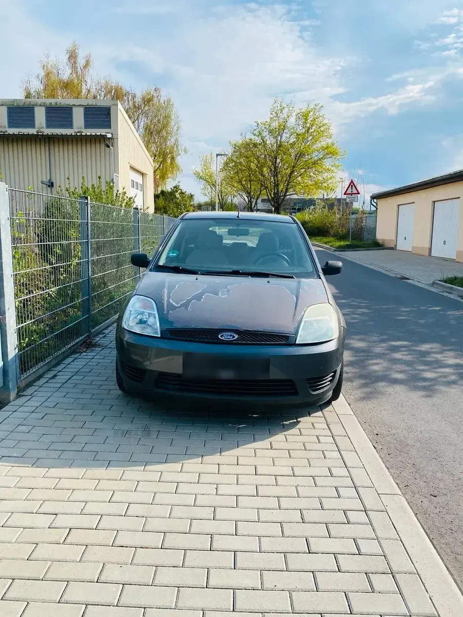 Gebraucht Ford Fiesta 68 PS (50 kW) 2003 Grau Kleinwagen