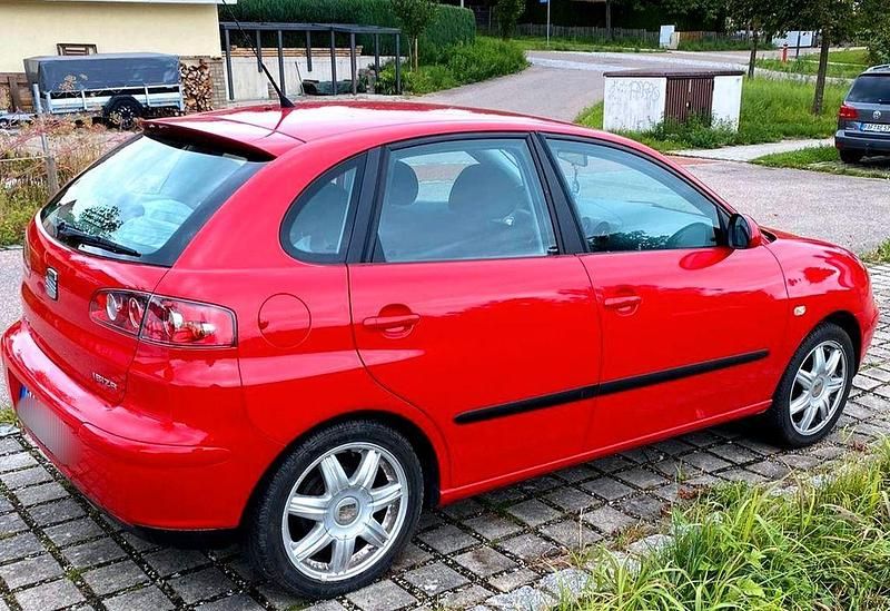 Rot Gebraucht 2006 Seat Ibiza Sport Limousine | 4.999 € - Bild 1/4