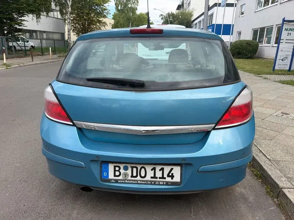 Gebraucht Opel Astra Edition 170 PS (125 kW) 2004 Blau Limousine