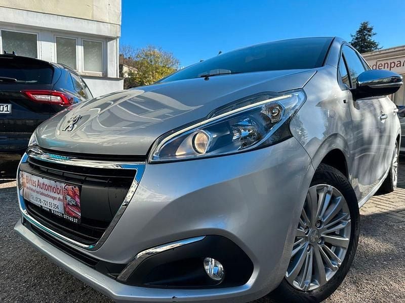 Silber Gebraucht 2017 Peugeot 208 Kleinwagen | 6.699 € (Guter Preis) - Bild 1/4
