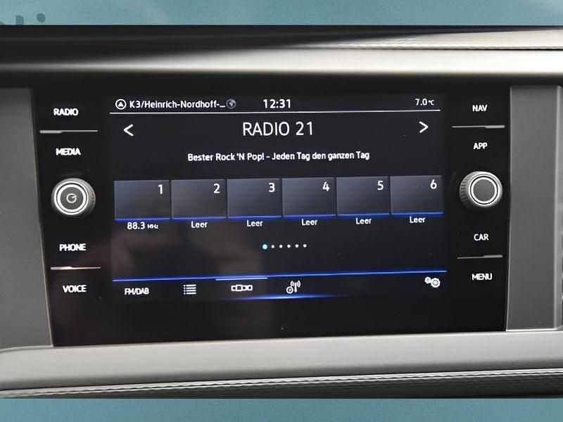 Gebraucht VW Caravelle 150 PS (110 kW) 2023 Blau Van / Kleinbus