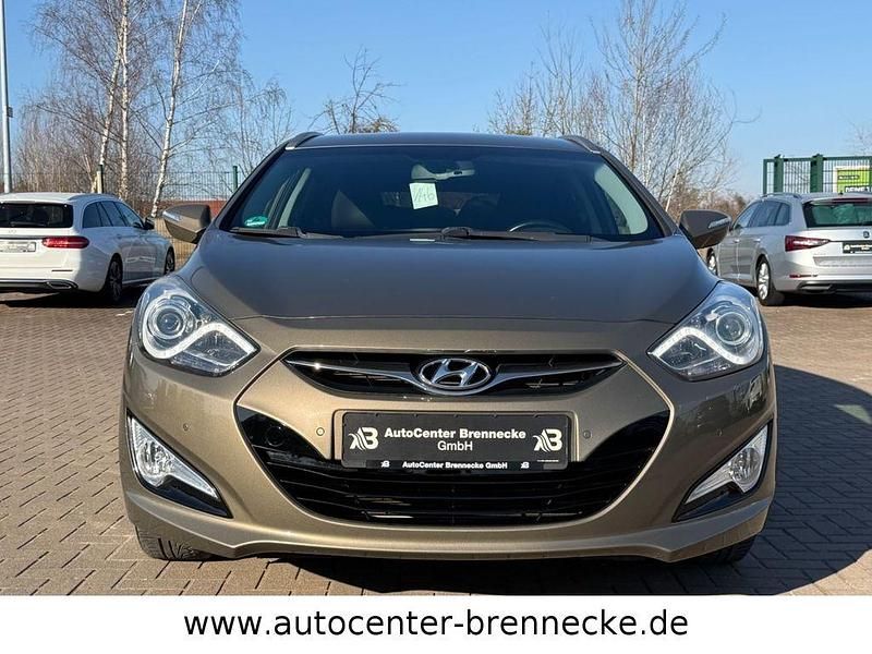 Gebraucht Hyundai i40 Style 177 PS (130 kW) 2012 Beige Kombi