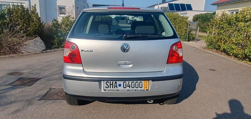 Gebraucht VW Polo Basis 54 PS (39 kW) 2003 Silber Limousine