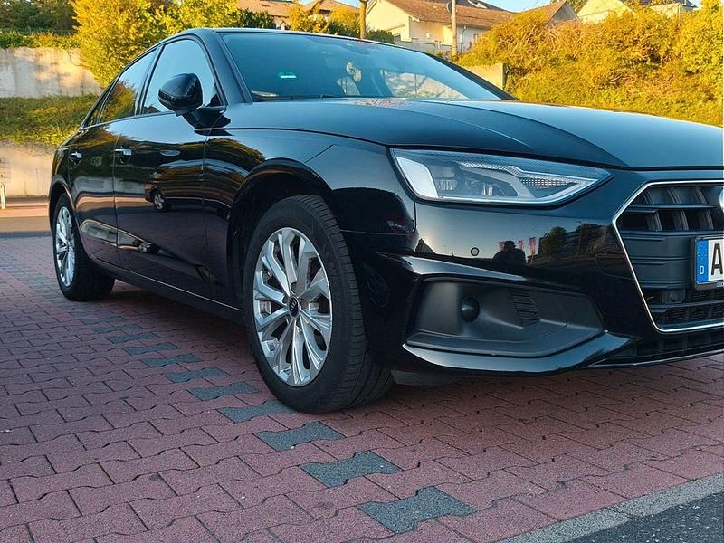 Schwarz Gebraucht 2022 Audi A4 Business Limousine | 25.500 € (Fairer Preis) - Bild 1/4