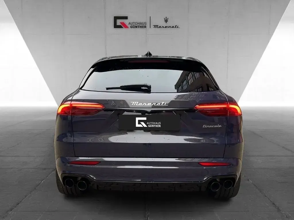 Neu Maserati Grecale 330 PS (242 kW) 2025 Night interaction SUV
