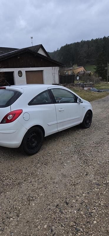 Gebraucht Opel Corsa 80 PS (58 kW) 2007 Weiß Kleinwagen